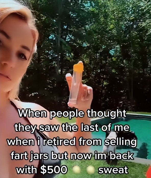 卖屁的女网红现在改卖胸部的汗了，一天能赚3万块