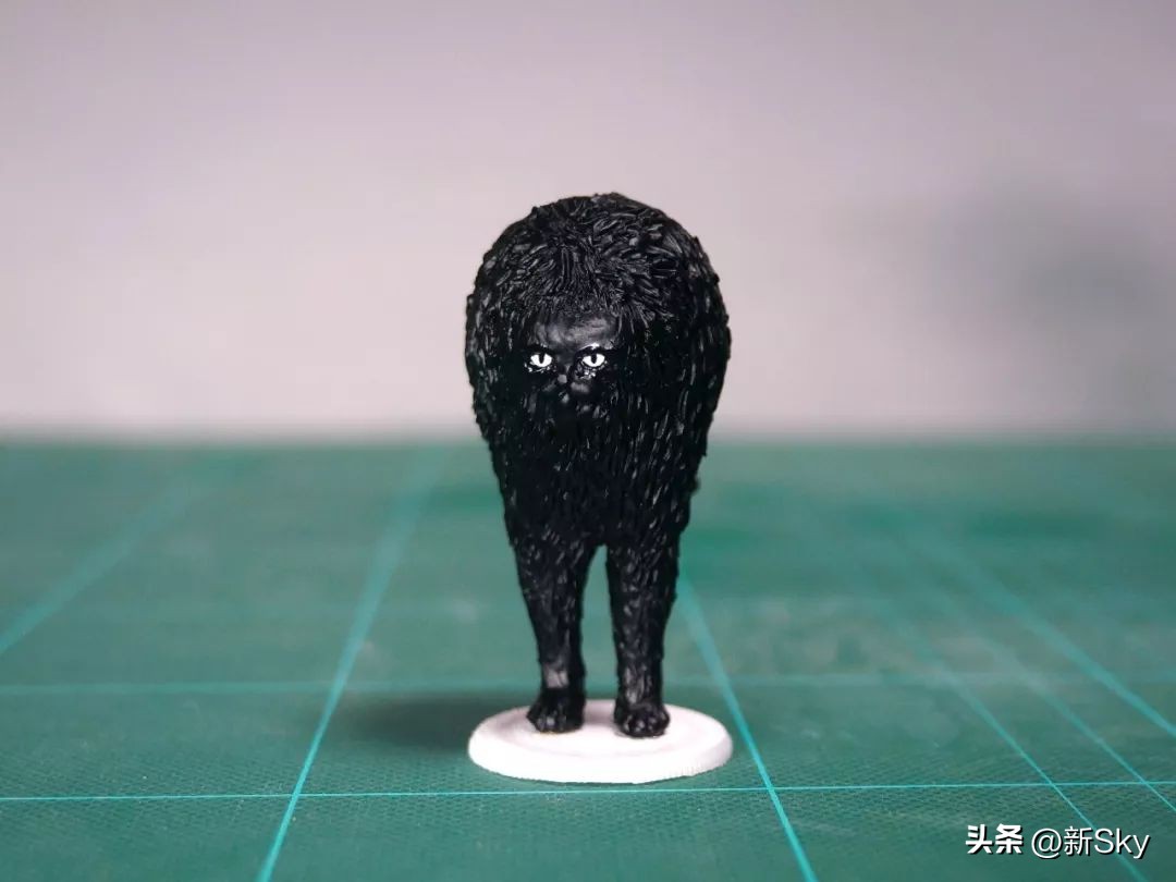 哈哈哈，这个神经手办又双叒更新了，笑惨我了