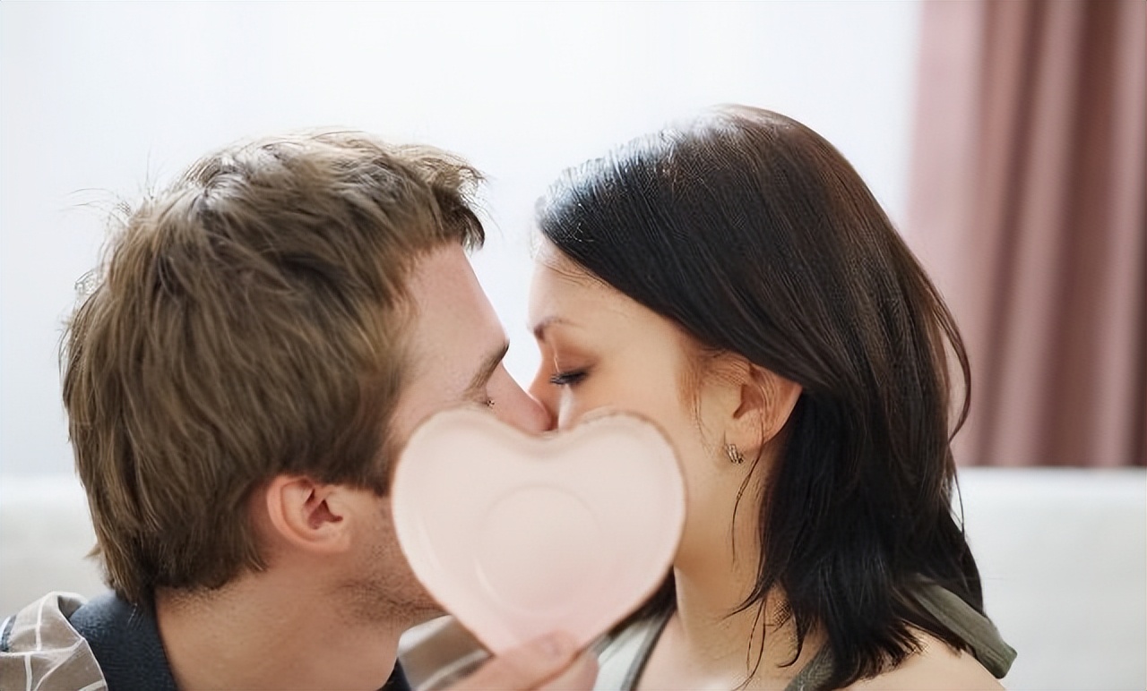 妻子和丈夫同房，被丈夫“种草莓”，第二天匆匆赶到医院，为何？