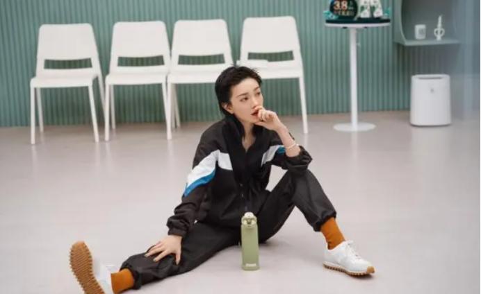 郭采洁顾里决裂原因,郭采洁被顾里夺舍前后吐槽