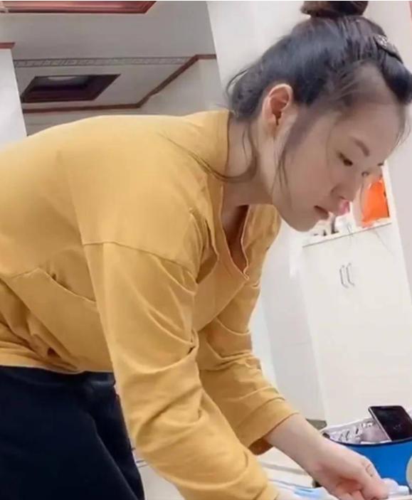 2019年朝鲜姑娘嫁浙江小伙：不要房车和彩礼，结婚只要一吨大米？