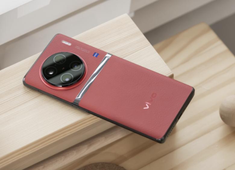 2023年入手什么旗舰手机最划算,2023年值得入手的三款手机