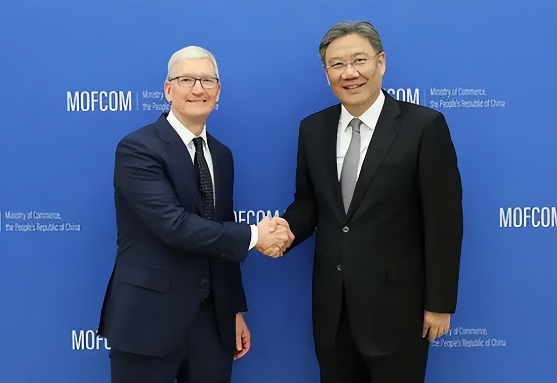 美国数据传来，拜登彻底破防，外媒：难怪中国让美国感到害怕