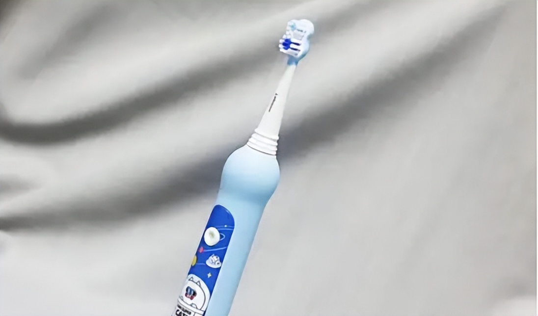 长期使用电动牙刷的危害弊端,儿童电动牙刷的好处和危害
