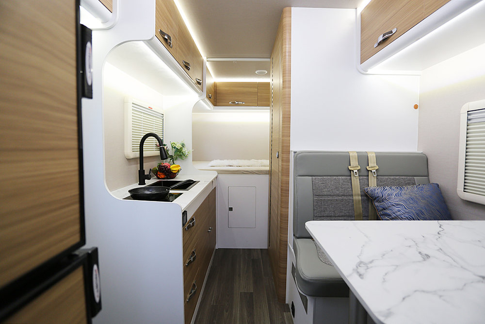 法美瑞缔途房车,预算20万落地4人旅居c型房车