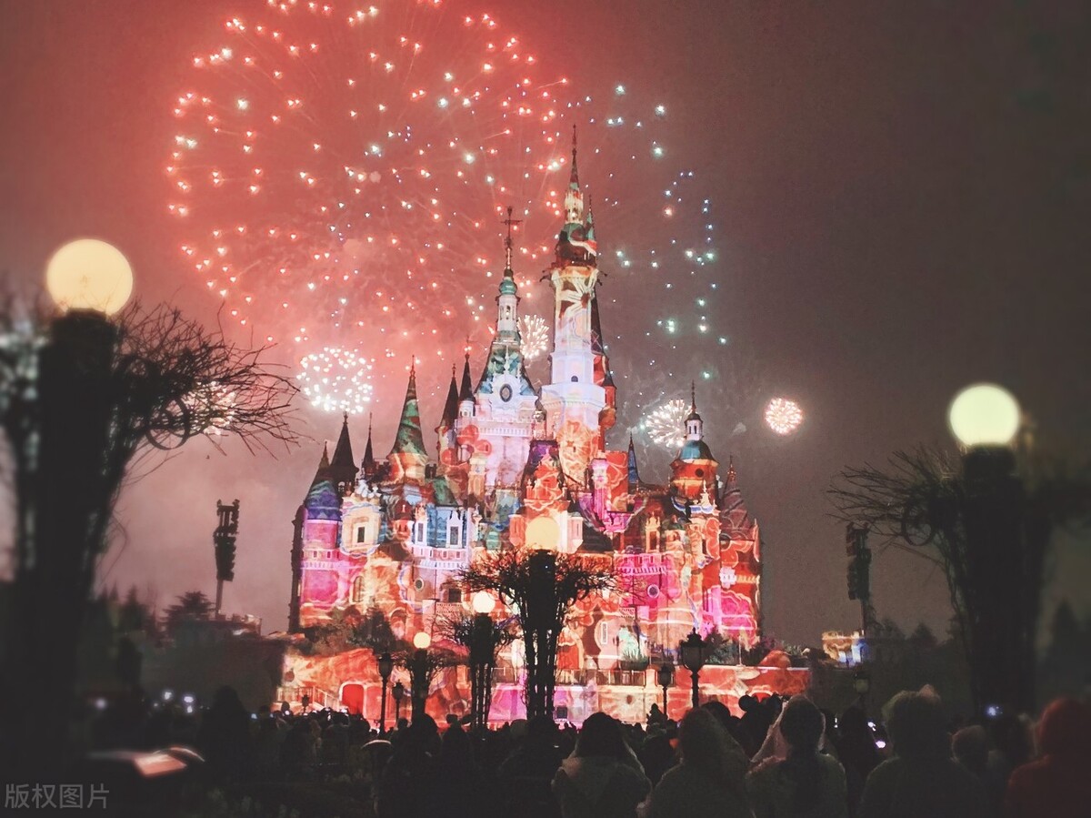 上海迪士尼烟花秀每天晚上都有吗,上海迪士尼烟花时间每天几点