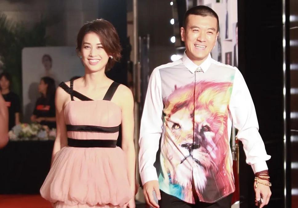 杨子签约艺人像黄圣依,黄圣依和杨子最新视频