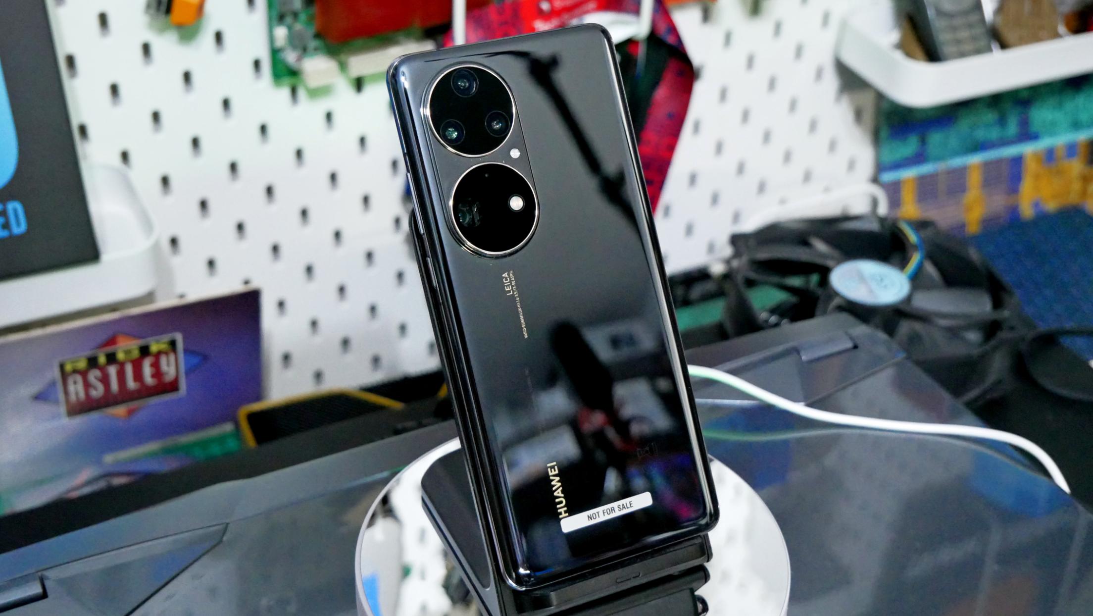 华为手机推荐2023年性价比高的,2023年哪款旗舰手机值得入手