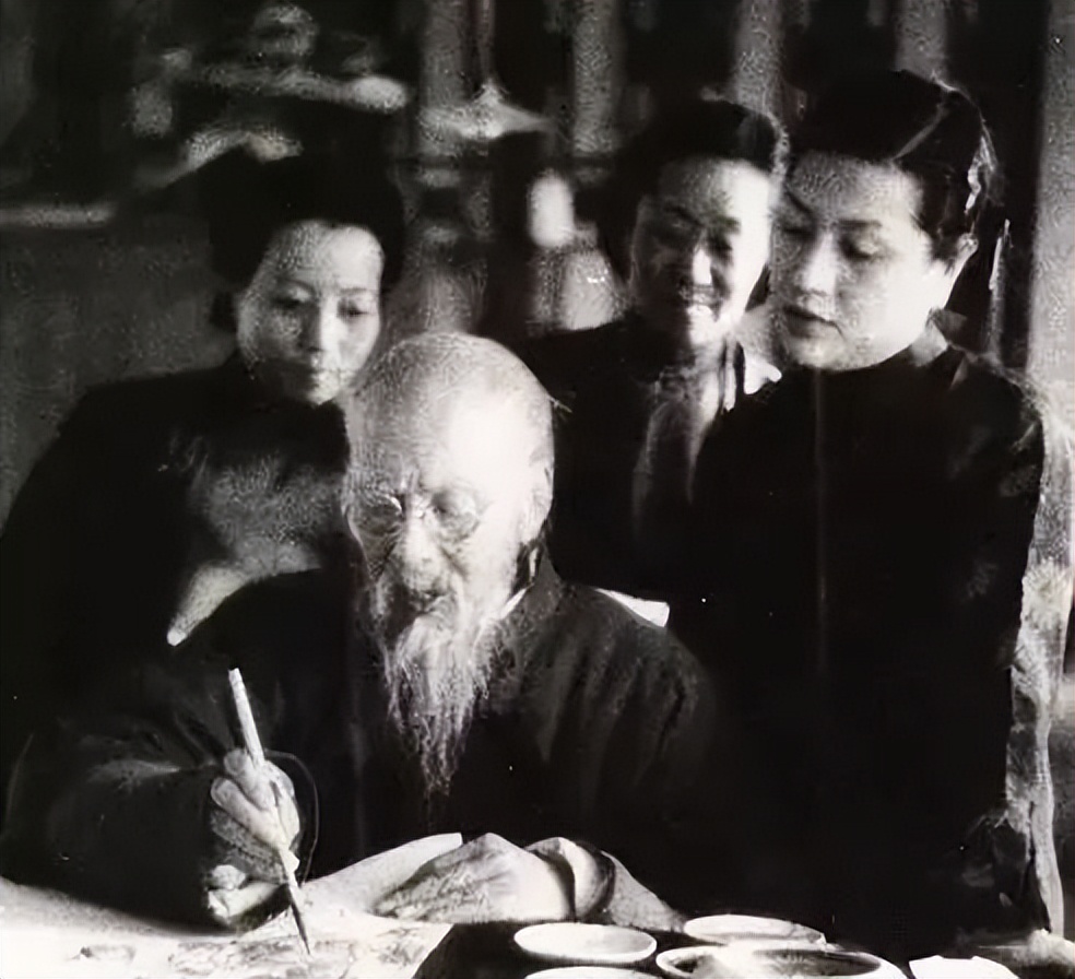 搞艺术的男人性格,搞艺术的人多情