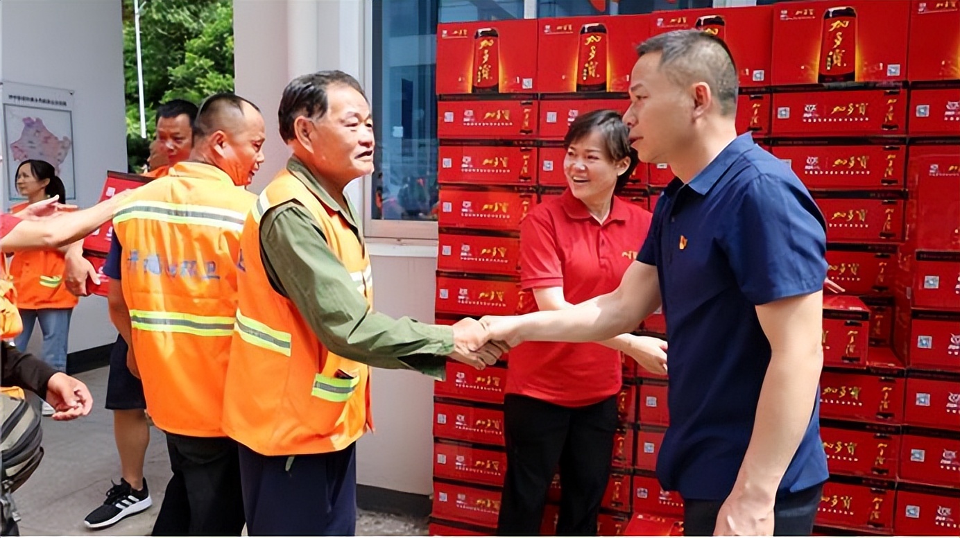加多宝捐赠生命之水,加多宝爱心捐赠