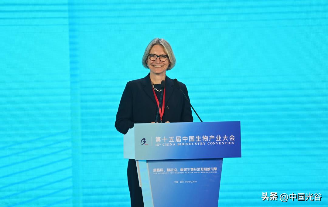 第十五届中国生物产业大会在汉举行，何维视频致辞，陈竺致贺信，王忠林致辞