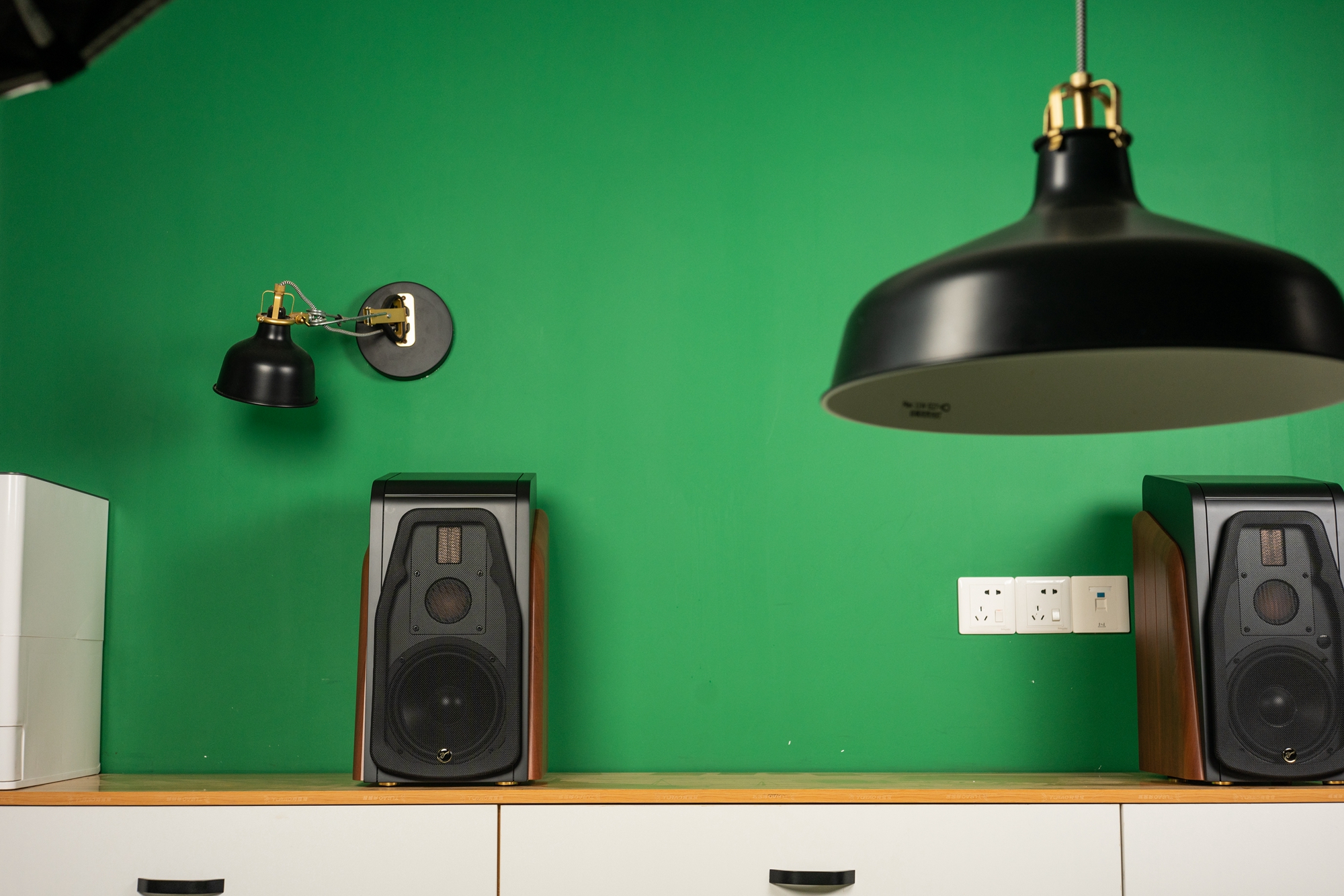 惠威m200mkiii和m300哪个更好,惠威m200mkiii对比m300