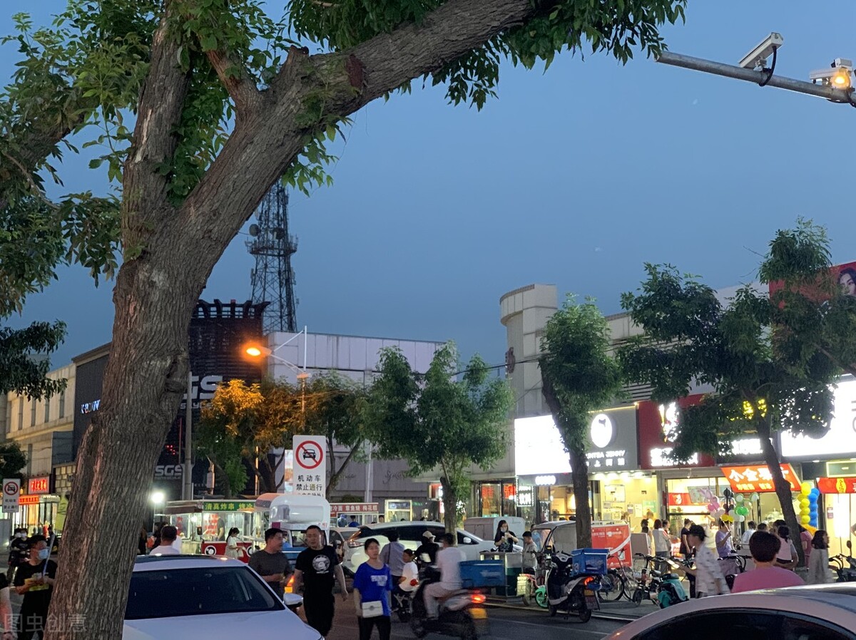 开在街头的商店如何吸引顾客,商店怎么能引来客流