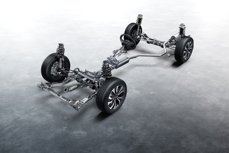 吉利帝豪第四代对比雪佛兰科鲁泽,吉利帝豪和雪佛兰科鲁泽