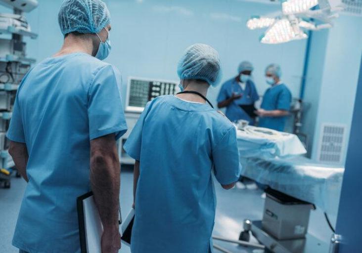 手术室里的“尴尬”事：医生不能穿*裤内**？患者必须全裸？涨知识了