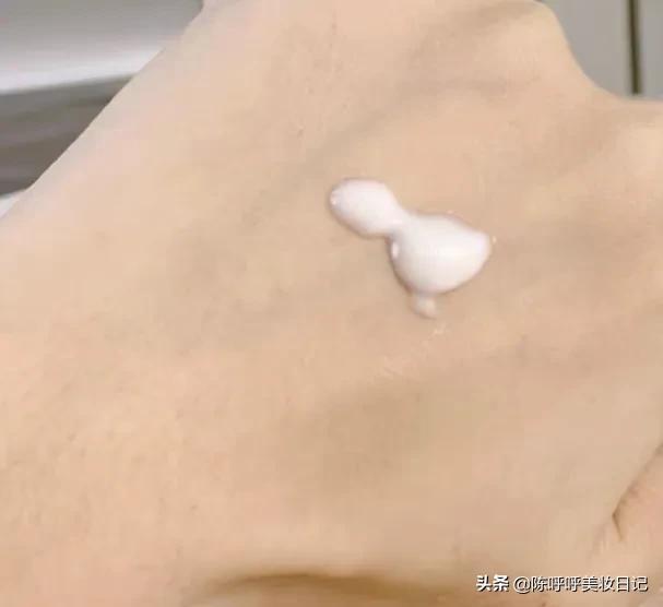 资生堂和欧莱雅水乳哪款好用,欧莱雅水乳推荐补水保湿干皮20岁