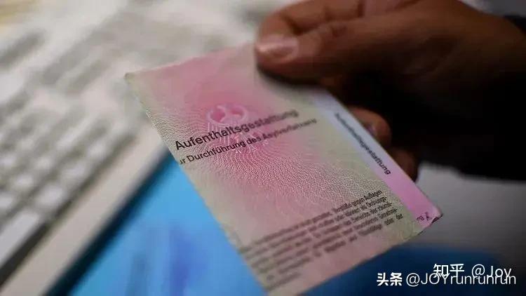 接收难民，在德国如何成了一门生意？