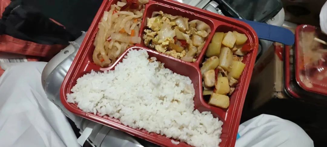 上海送快递的真实自述 (上海送快递的一个过程)