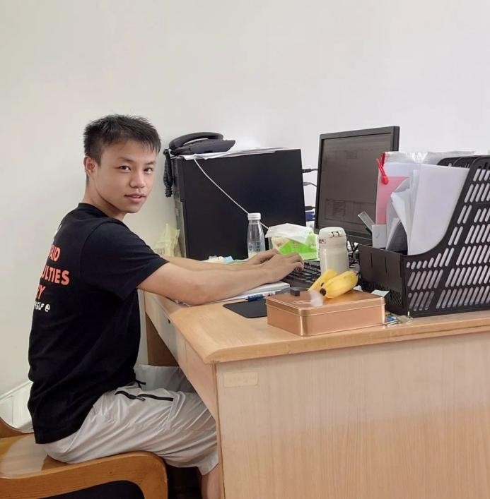 学霸获8所顶级名校offer,成功拿下世界500强offer