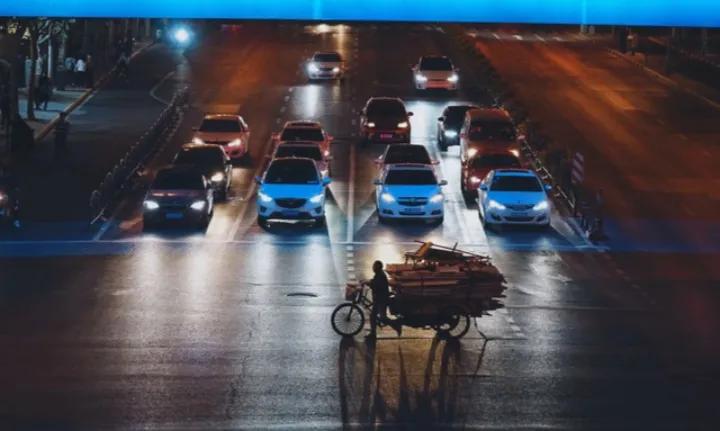 一份几千块钱的工作,第一份工作工资很低