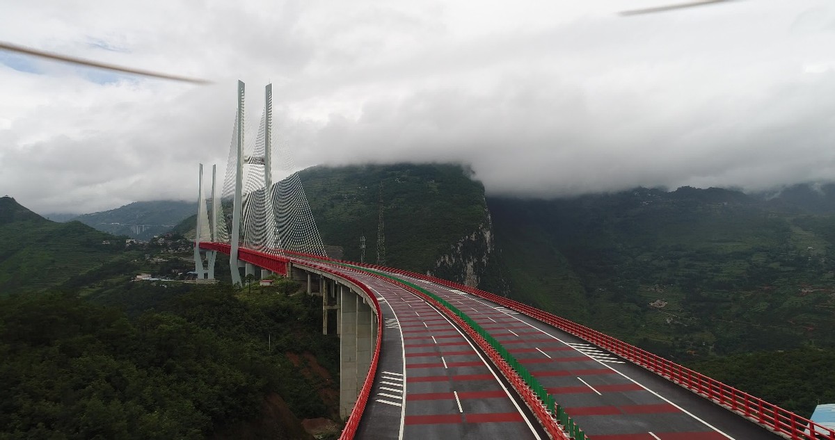 以上帝的视角看世界,上帝视角看贵州桥梁