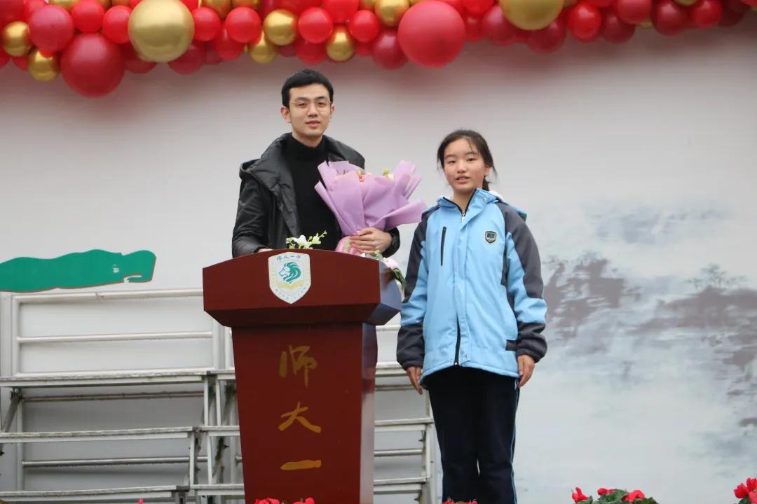 开学啦听听新生的感受,开学了看一下宿舍的环境