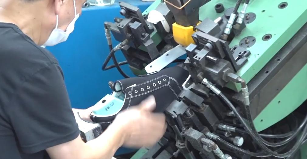 韩国说他们制造业不是不给力，这个帆布鞋，质量不会输给中国制造