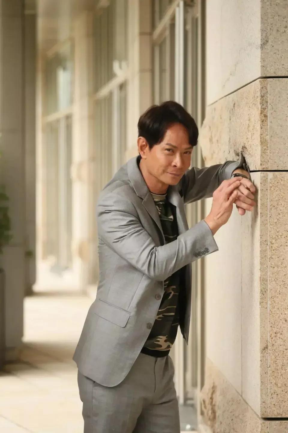 琚笅鑽姣佷竴鐢熺數瑙嗗墽,琚笅鑽瘉浜嗕竴鐢熺數瑙嗗墽