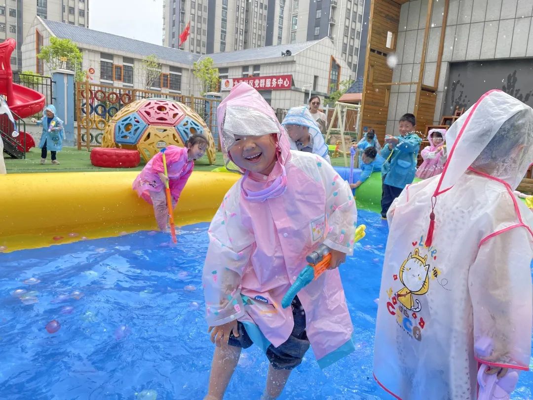 倾听儿童相伴成长六一节视频,六一儿童游玩活动