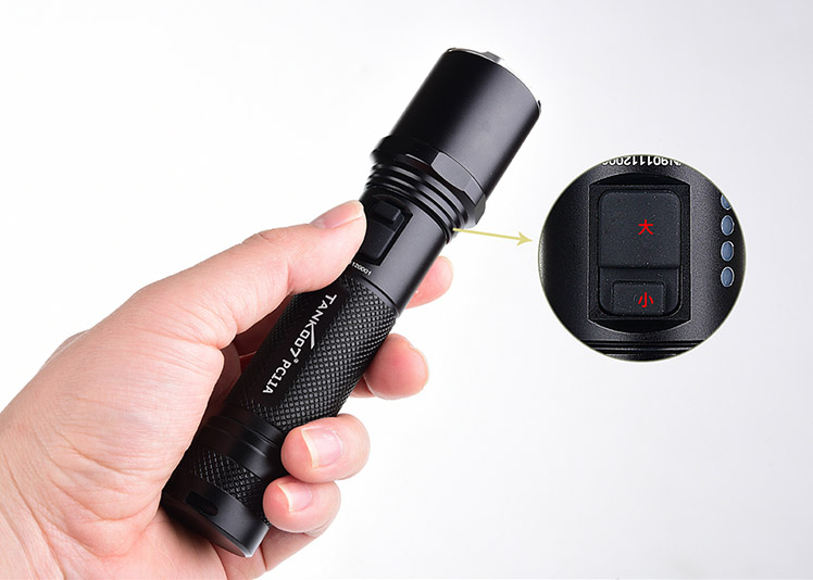 警用专用强光聚光手电筒,警用强光手电是led的吗