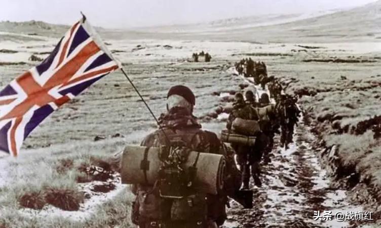 美国狂言要穿行台海，特拉斯也开始叫嚣，中方两大霸气回应