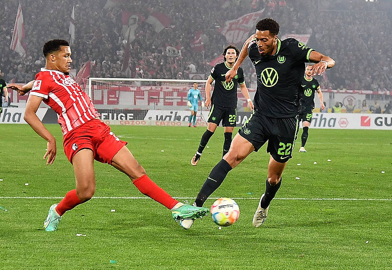 曝曼联高薪强挖曼城青训根基,曼联将对阵曼城八场比赛