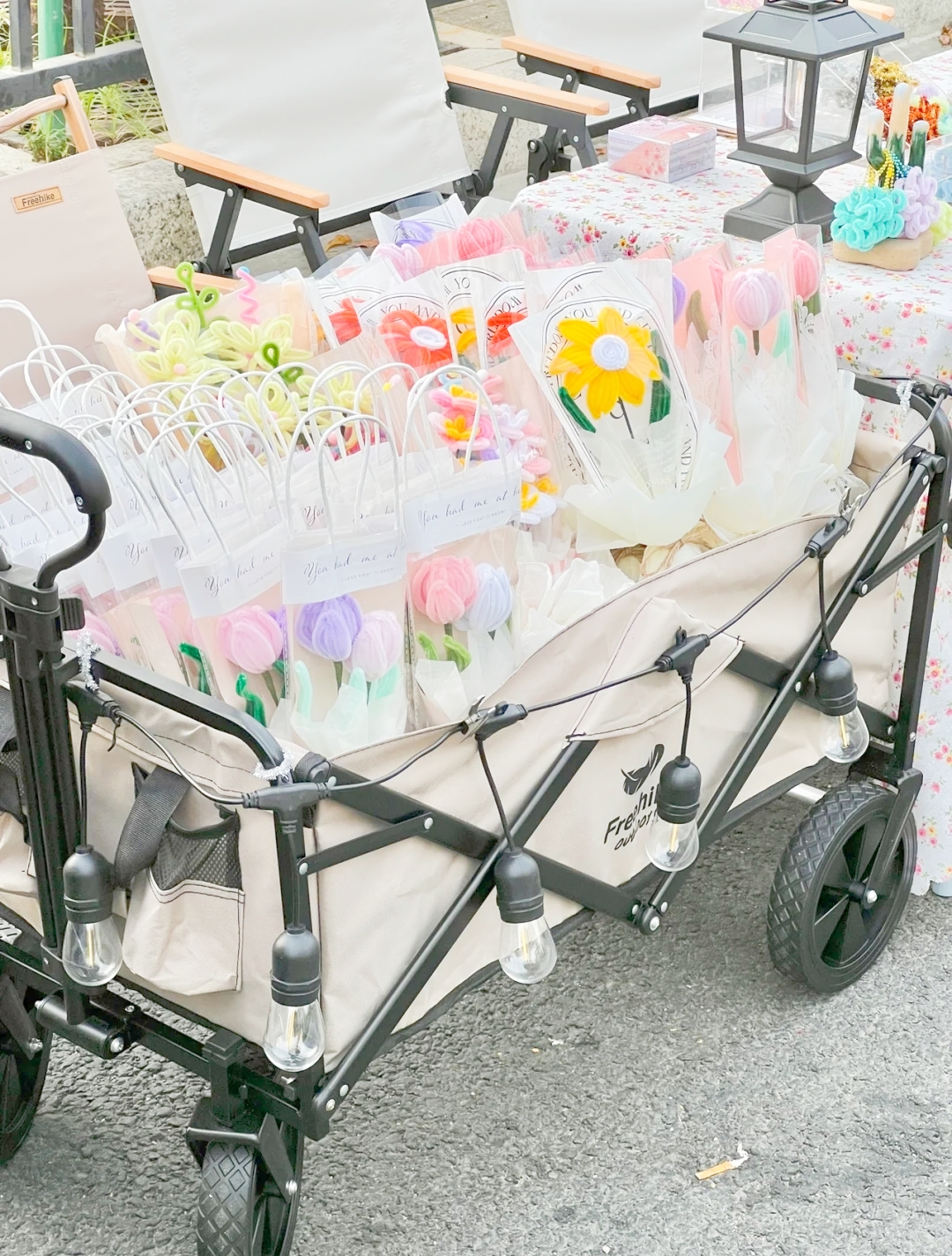 扭扭棒做什么适合摆摊,扭扭棒手工制作容易赚钱吗