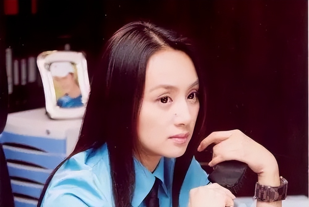 没了平台，啥也不是，那些错把平台当本事的名嘴主持人们，可惜了