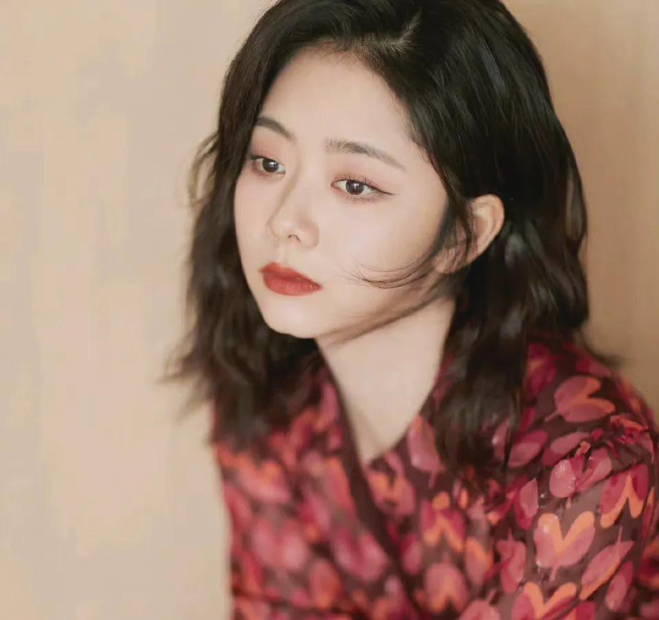 护肤精华液的正确使用方法步骤,教你正确的精华液的使用方法