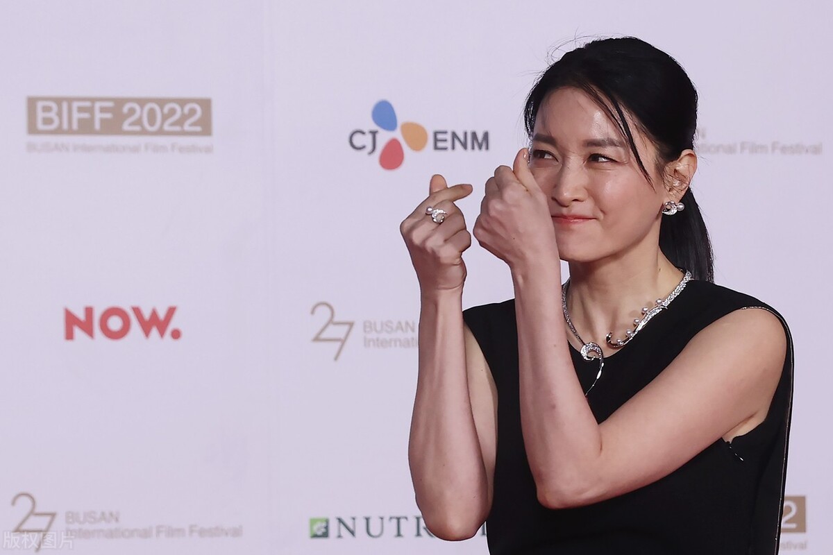 韩国70后女明星有哪些,韩国95后最漂亮十大美女