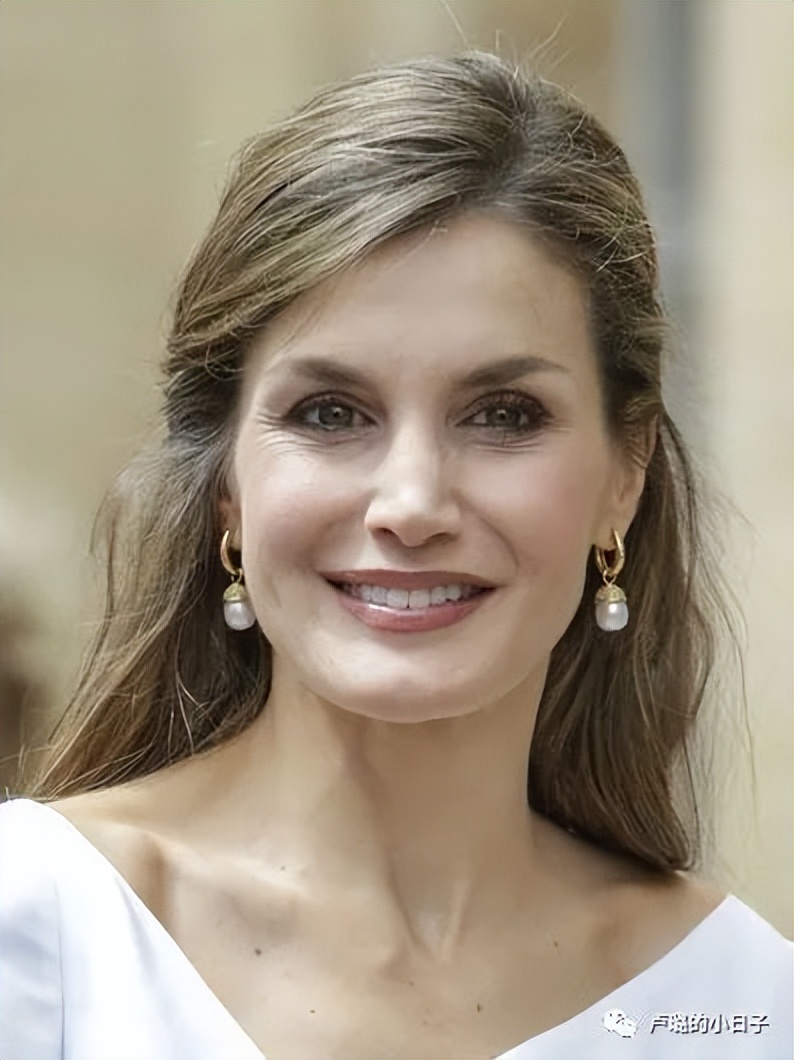 一对耳环价值36万,一对耳环一百万