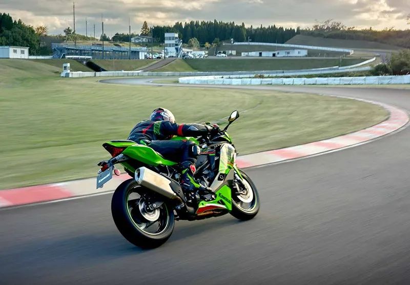 川崎zx4r发布本田cbr650r会降价么,川崎zx4r在泰国售价