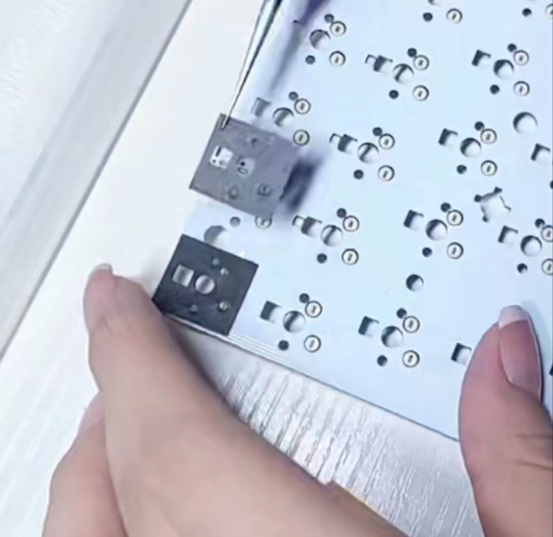 机械键盘打字太响怎么办,怎么消除机械键盘打字声音