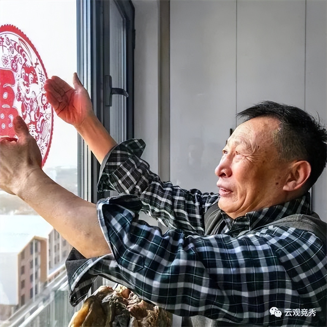 跑马拉松的人是在走还是在跑,当我们跑步时我们在谈些什么