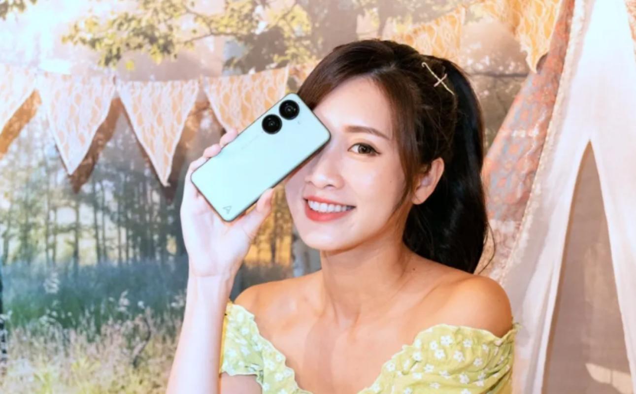 华硕小屏幕旗舰手机,华硕新上市5.9寸手机