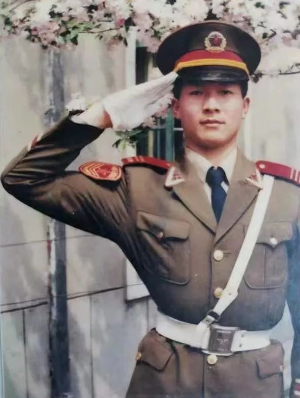 飒爽英姿军装,看看自己穿上军装的飒爽英姿