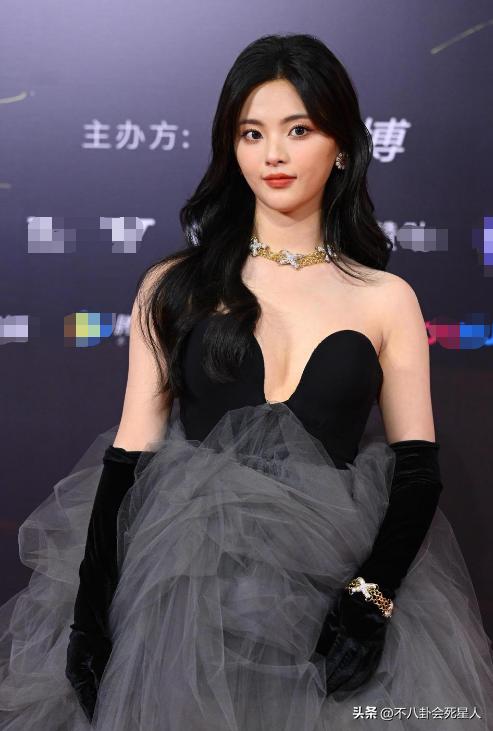 中韩红毯合集,中韩戛纳红毯对比