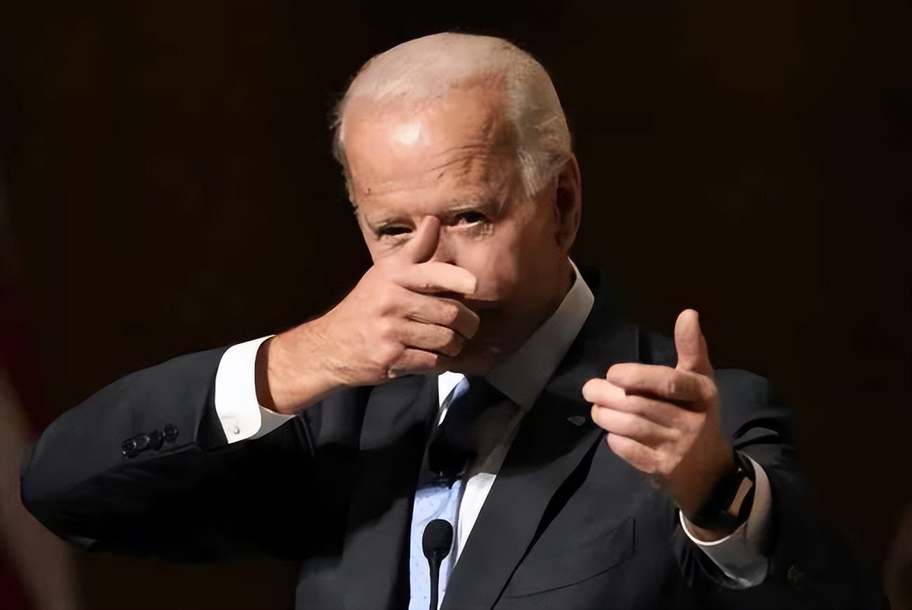 美国约半数银行资不抵债，多次喊话想访华，中方却“只读不回”！