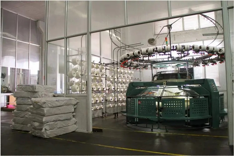 新买的衣服为什么有股味,新买的衣服有股臭味是什么原因