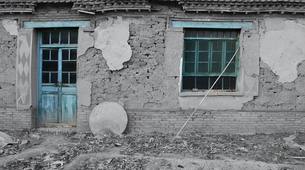 西安女子报团观光九寨沟，回到家之后发现，包里有个“百眼筛”