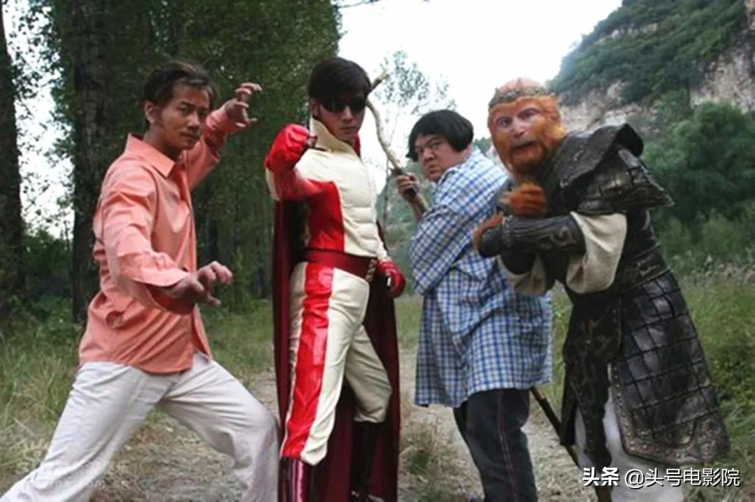 《魔幻手机》男主39岁当出租车司机？马路边吃盒饭，曾演葛优儿子