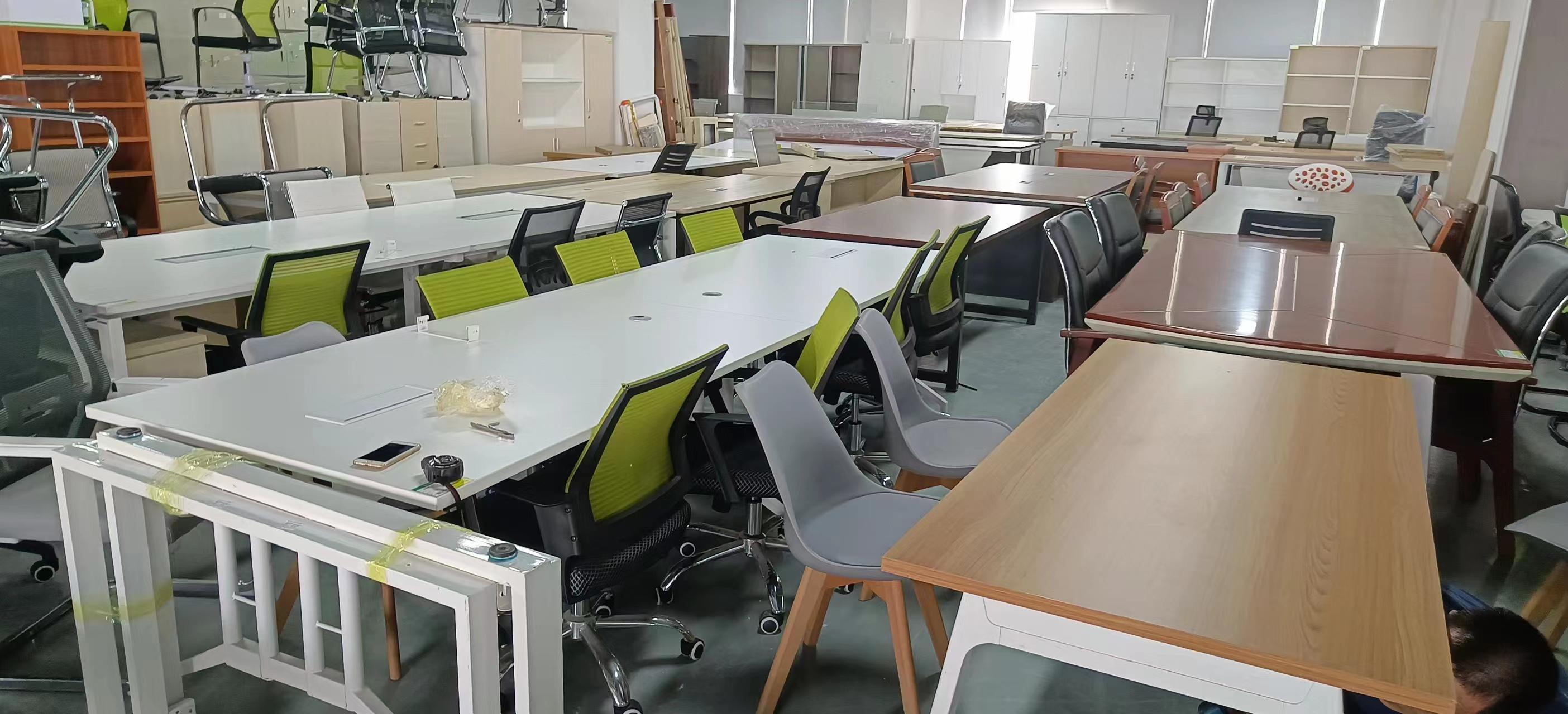 怎么选择板式办公家具呢,为什么越来越多人喜欢品牌家具