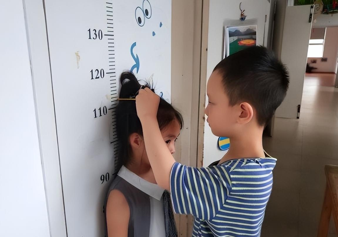孩子能长多高看这四个要素就知道,小孩身高长得太快是好还是坏