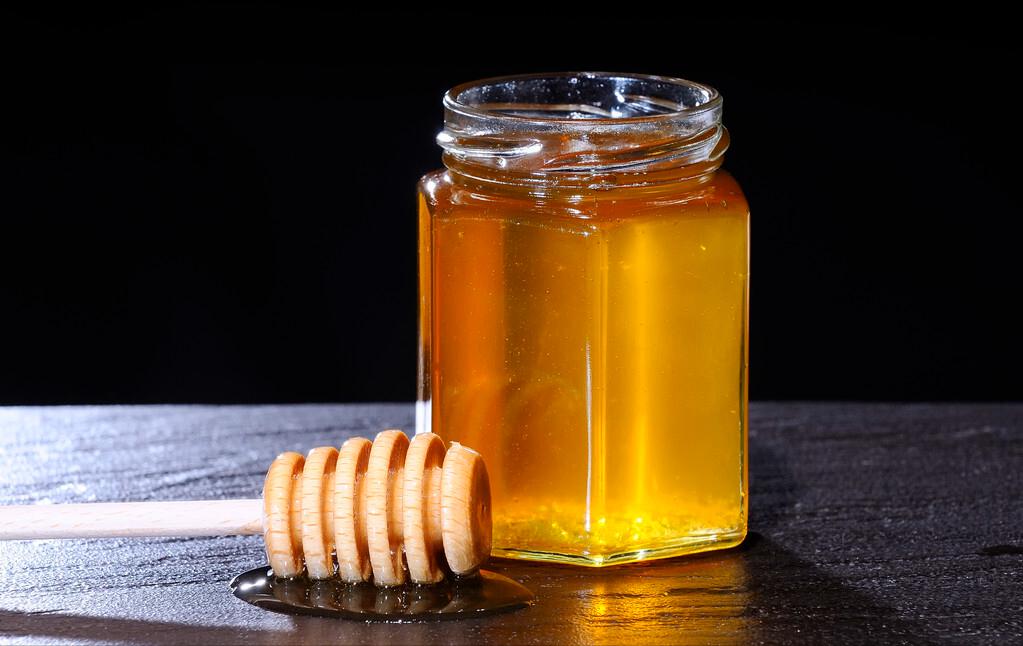 十块多蜂蜜造假,解密勾兑蜂蜜